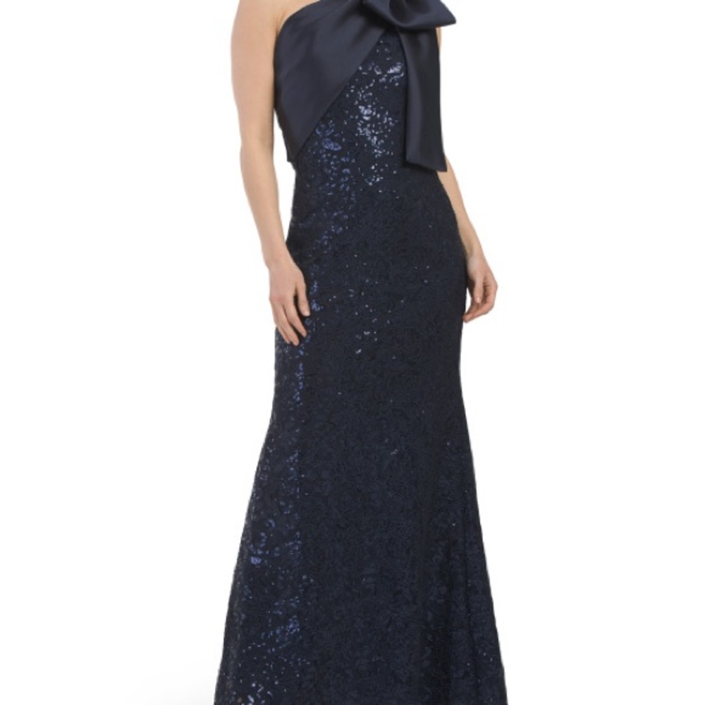 Betsy Adam Elegant Navy Sequin formal gown - Picture 4 of 5